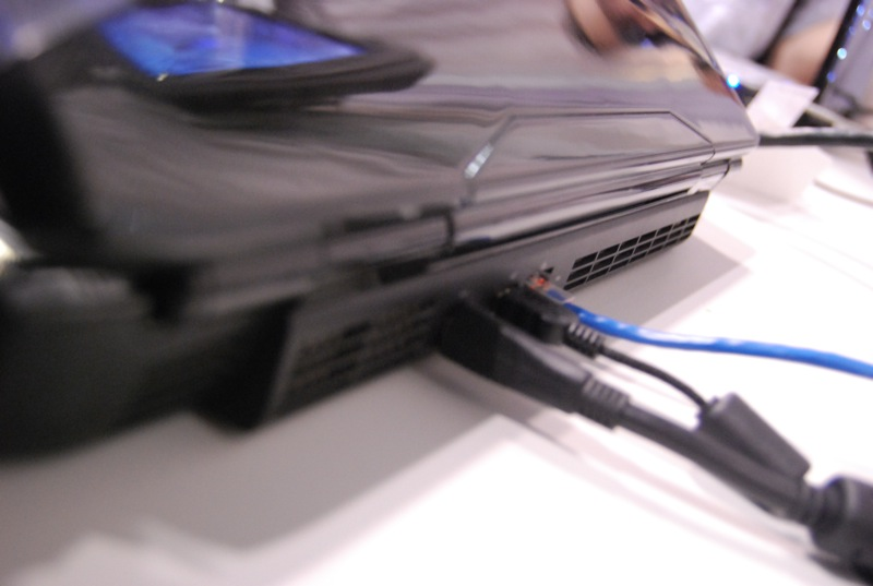 Illustration for article titled Hands on Dell's Sick XPS M1730 Gaming Laptop